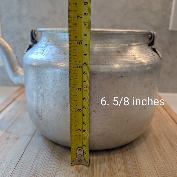 Vintage Aluminum Teapot - TT 27TM - Retro Cuisine Decoration - Picture 14 of 16